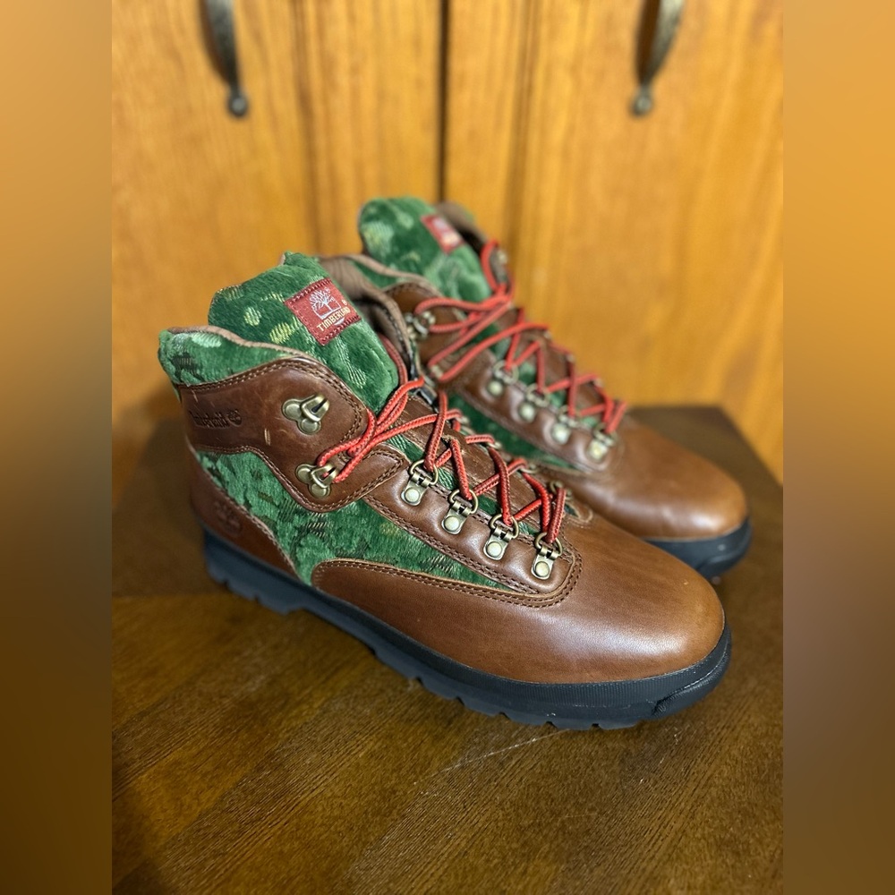 Timberland moss boots